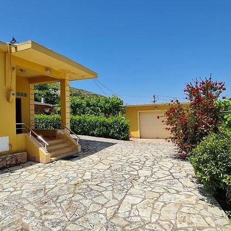 סרנדה Village Home Next To The Sea מראה חיצוני תמונה