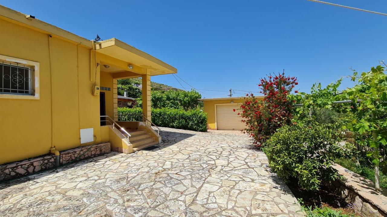 סרנדה Village Home Next To The Sea מראה חיצוני תמונה