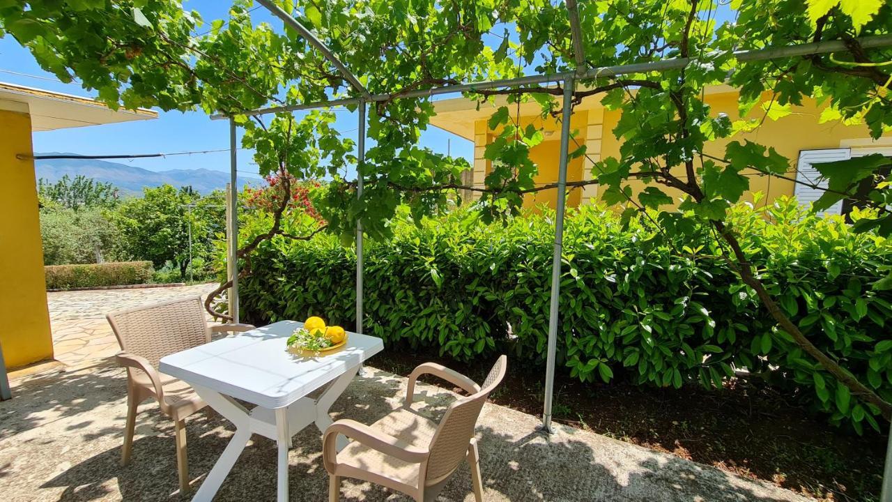 סרנדה Village Home Next To The Sea מראה חיצוני תמונה