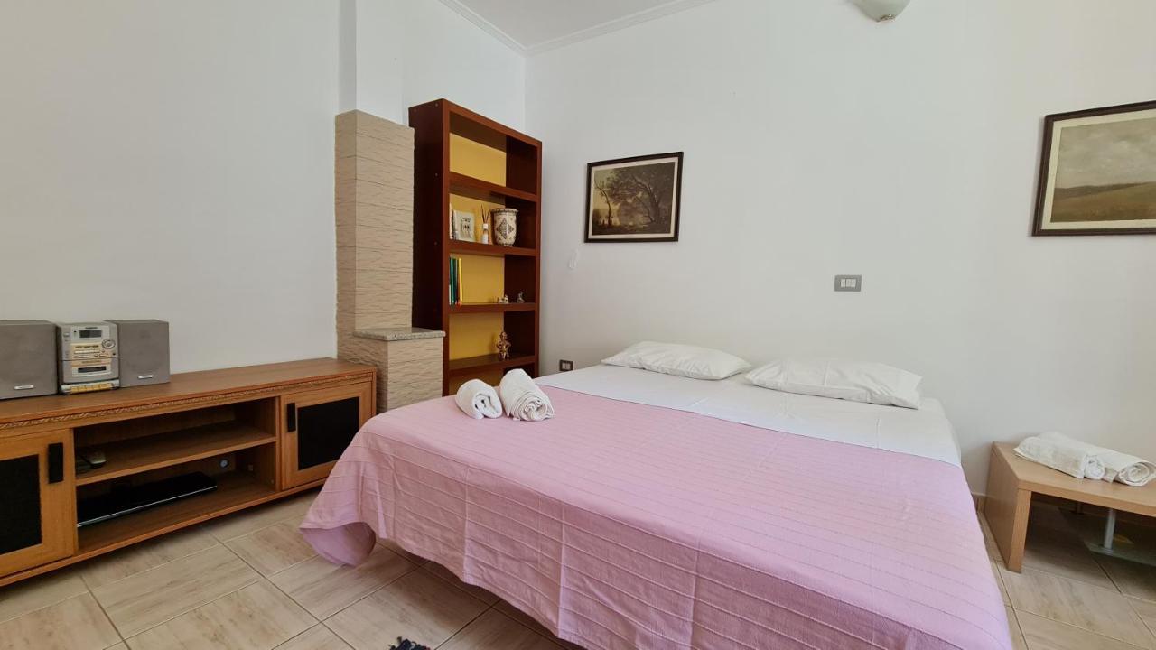 סרנדה Village Home Next To The Sea מראה חיצוני תמונה